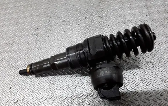 Fuel injector