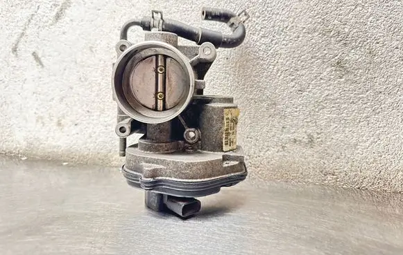 Ford Focus C-MAX Throttle valve VP4M5U9E927A 4M5GDBLE15