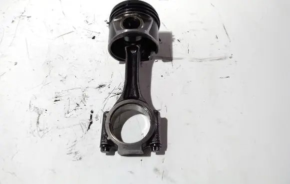 Audi A4 S4 B7 8E 8H Piston with connecting rod 038J