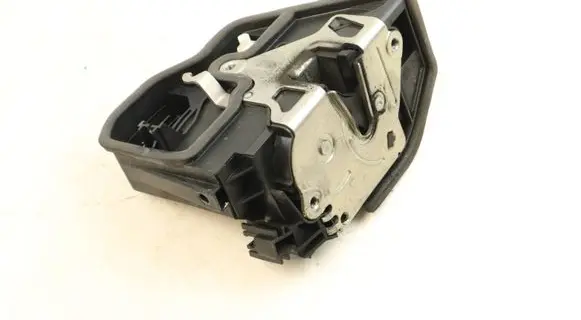 BMW M6 Front door lock 7167074 51217167074