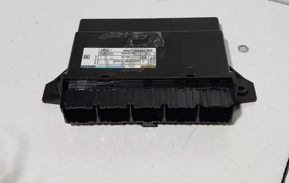 Ford Kuga I Comfort/convenience module 8M5T19G481BG 5WK48779K