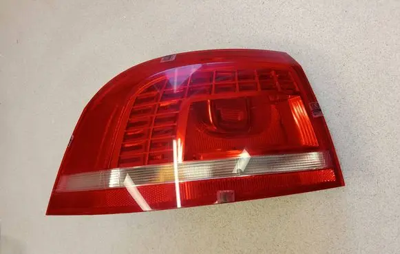 Volkswagen PASSAT B7 Rear/tail lights 179816
