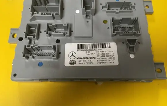 Mercedes-Benz C W205 SAM control unit A2059008304