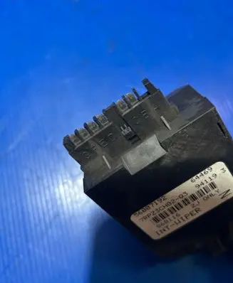 Jeep Grand Cherokee Window wiper interval relay 64469 7RPZ3CH02 868116