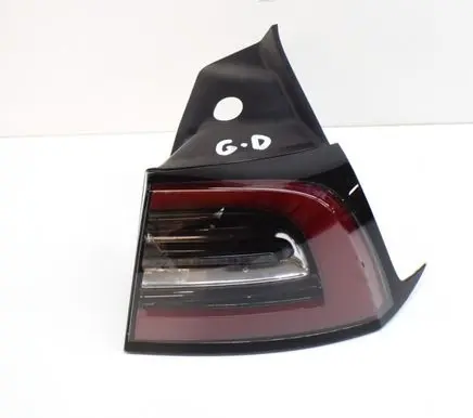 Tesla Model 3 Rear/tail lights