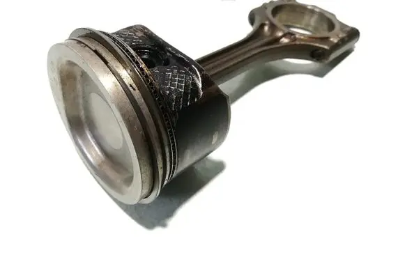 Volkswagen Fox Piston with connecting rod CHFB