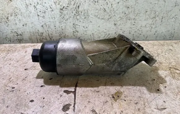 Maserati Ghibli Oil filter mounting bracket 298937