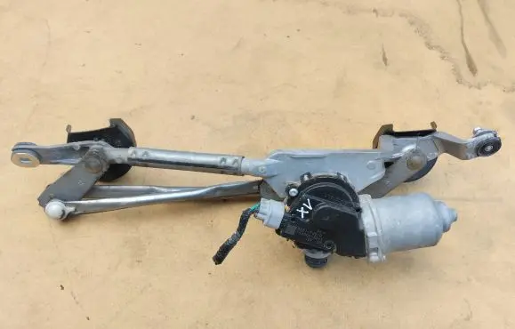 Subaru XV Front wiper linkage and motor 86510FJ000 86511FJ010