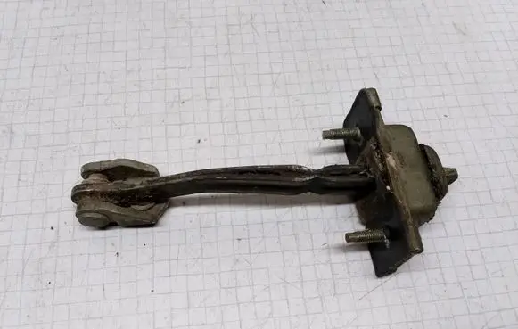 Ford Focus Front door check strap stopper