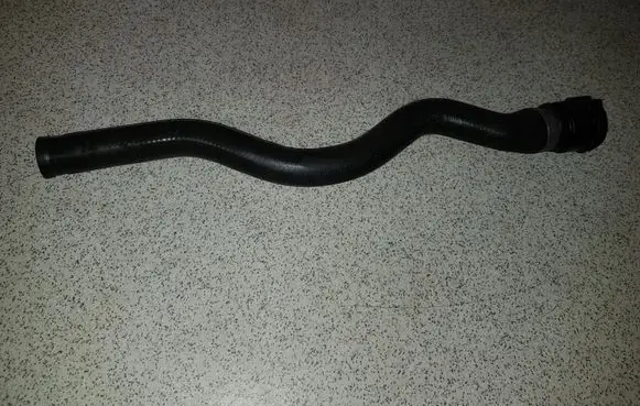BMW 5 E39 Engine coolant pipe/hose 64218378953