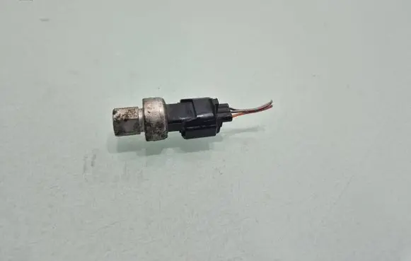 Citroen C-Crosser Air conditioning (A/C) pressure sensor 