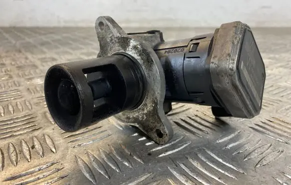 Mercedes-Benz E W211 EGR valve 00005320B2 AB2040351731 102317