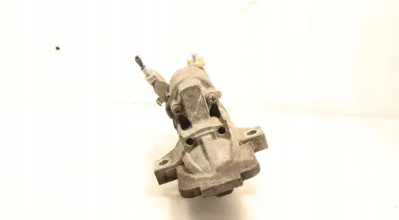 Mazda 3 II Starter motor M000T88981
