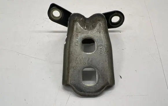 Opel Crossland X Front door upper hinge