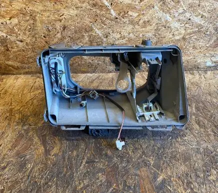 Mercedes-Benz E W124 Headlight part 1305235094
