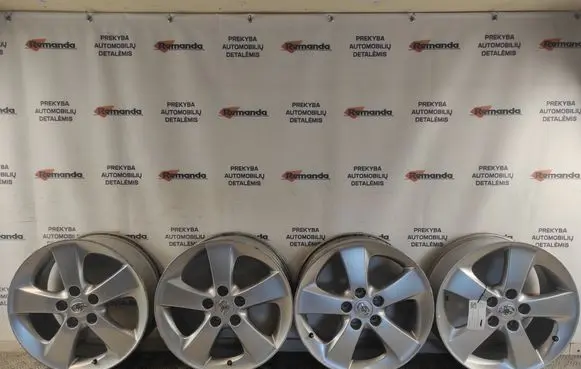 Toyota Auris E180 R17 alloy rim 4261102E00