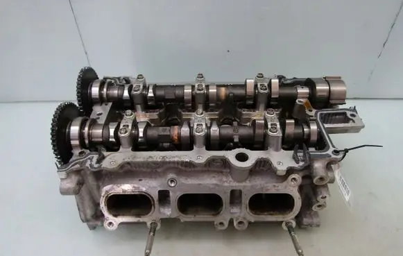 Nissan X-Trail T33 Engine head 37224500 XTRAIL