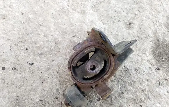 Toyota Corolla E120 E130 Gearbox mount