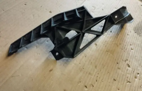 Chrysler Voyager Headlight/headlamp mounting bracket 68084829AA