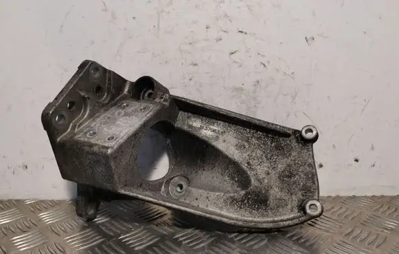 Volvo XC90 Bracket in trunk/boot 31370633