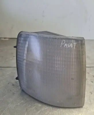 Volkswagen PASSAT B3 Front indicator light 357953050