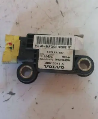 Volvo S40, V40 Airbag deployment crash/impact sensor 30613044a
