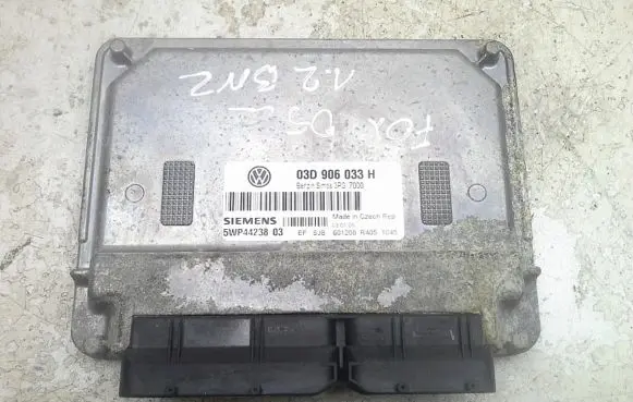 Volkswagen Fox Engine control unit/module 03d906033h