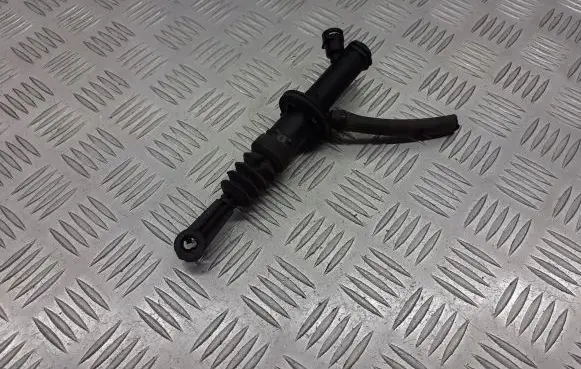 Renault Megane II Clutch slave cylinder 8200151770