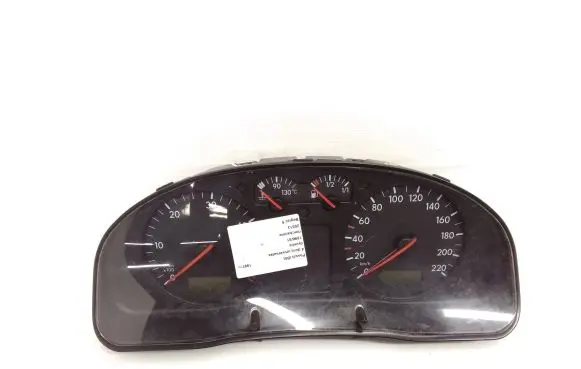Volkswagen PASSAT B5 Speedometer (instrument cluster) 3B0919861J
