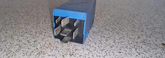 BMW 5 E39 Other relay 1383417