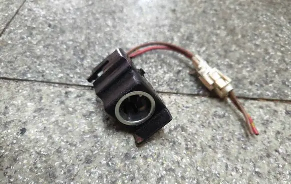 BMW 7 E38 12 V Socket (rear) 