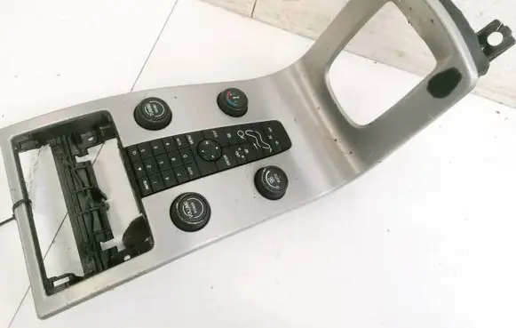 Volvo V50 Climate control unit 30672565