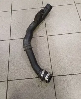 Intercooler hose/pipe