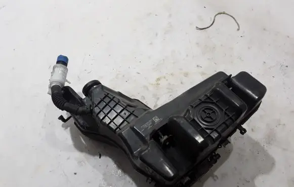 Mercedes-Benz C W206 AdBlue liquid reservoir A2064704400