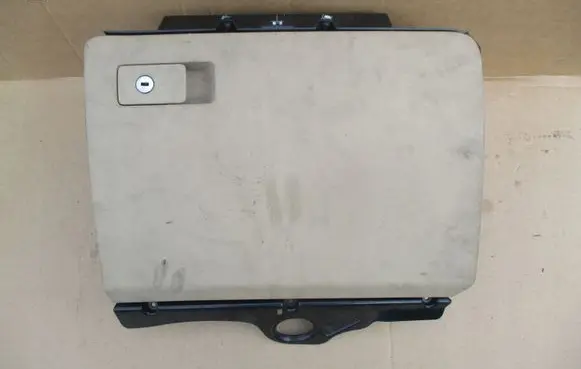 Volkswagen PASSAT B6 Glove box set 