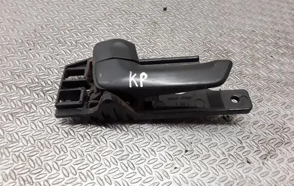 KIA Sportage Front door interior handle 826131F000