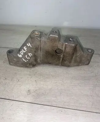 Volkswagen Golf IV Engine mounting bracket 1T0199117