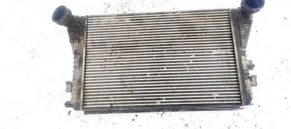 Volkswagen Touran I Intercooler radiator 1K0145803E