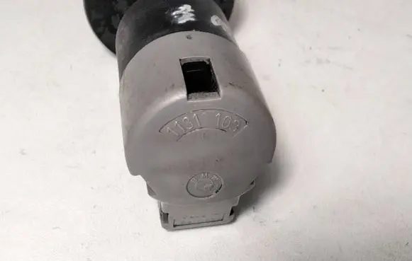 BMW 7 E38 Sensor 1181103