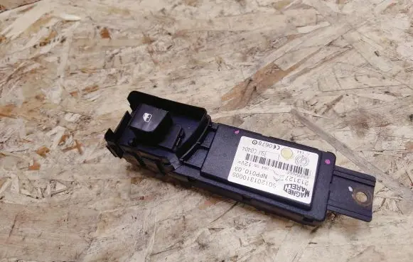 Maserati Quattroporte Electric window control switch 213127 501201310005