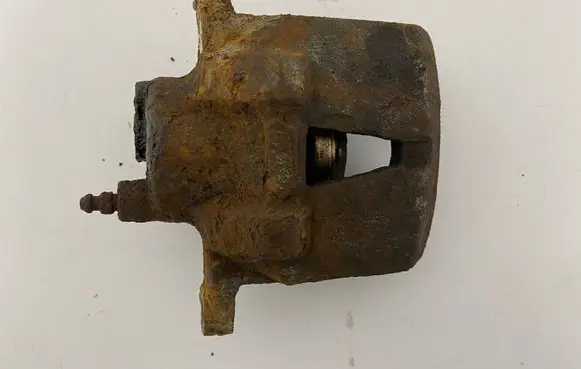 Toyota Yaris Front brake caliper
