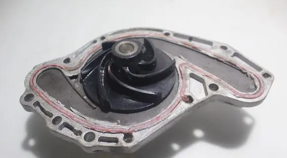 Chrysler 300 - 300C Water pump 423114JP