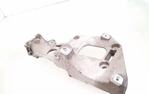 Volkswagen Golf Plus Generator/alternator bracket 06F903143F