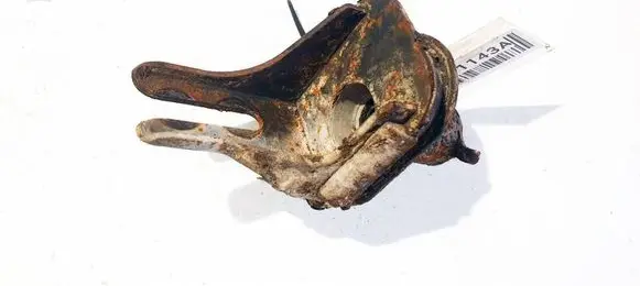 Honda Accord Engine mount bracket 