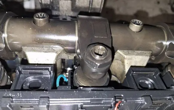 Fuel injector