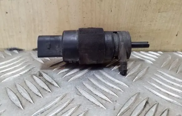 Audi A8 S8 D4 4H Windscreen/windshield washer pump 1K5955651