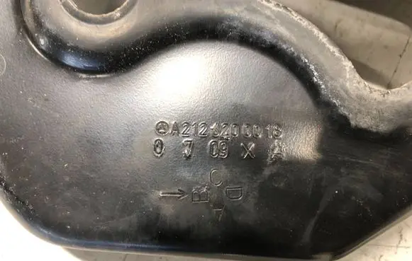 Mercedes-Benz E W212 Battery tray A2126200018 0709X