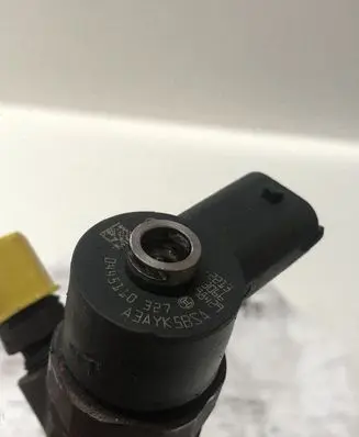 Opel Insignia A Fuel injector 0445110327