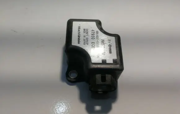 Nissan X-Trail T30 ESP acceleration yaw rate sensor 47930EQ010