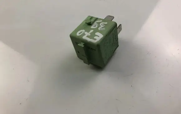 BMW 3 E46 Other relay 8373700